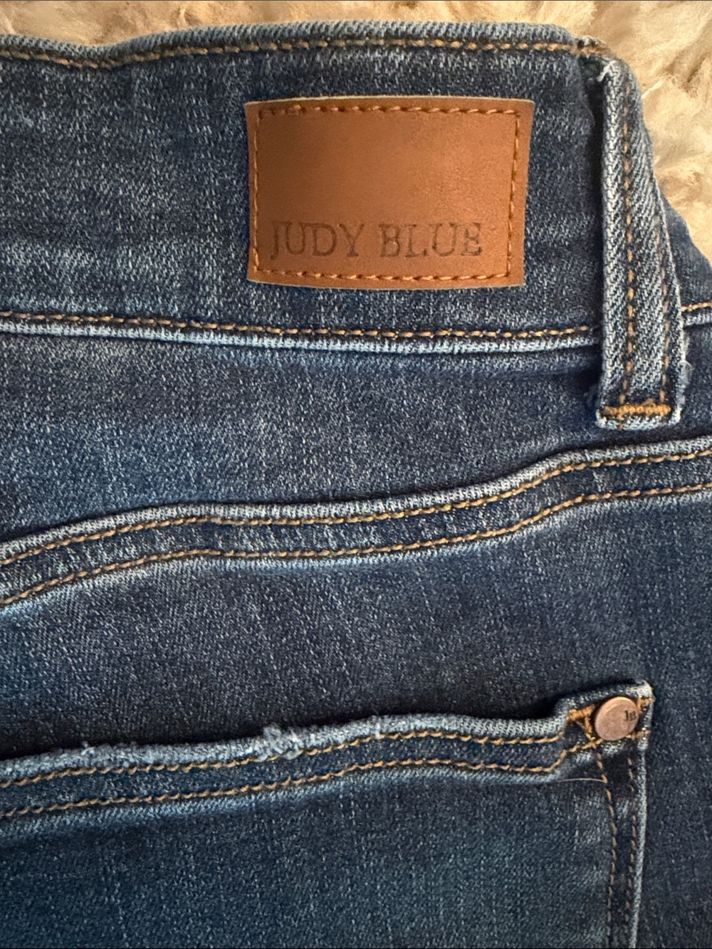 Judy Blue Jeans Size 16W Stretch Relaxed Fit Gently Used Distressed - Picture 10 of 14